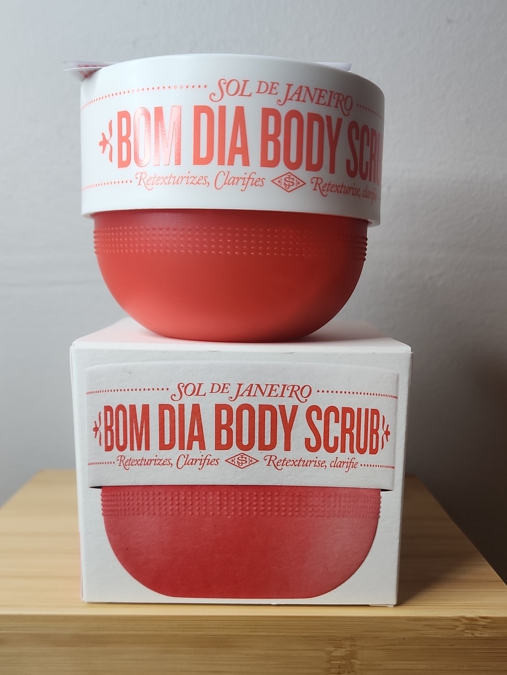 Sol de Janeiro Bom Dia Body Scrub - Coral Orange Jar